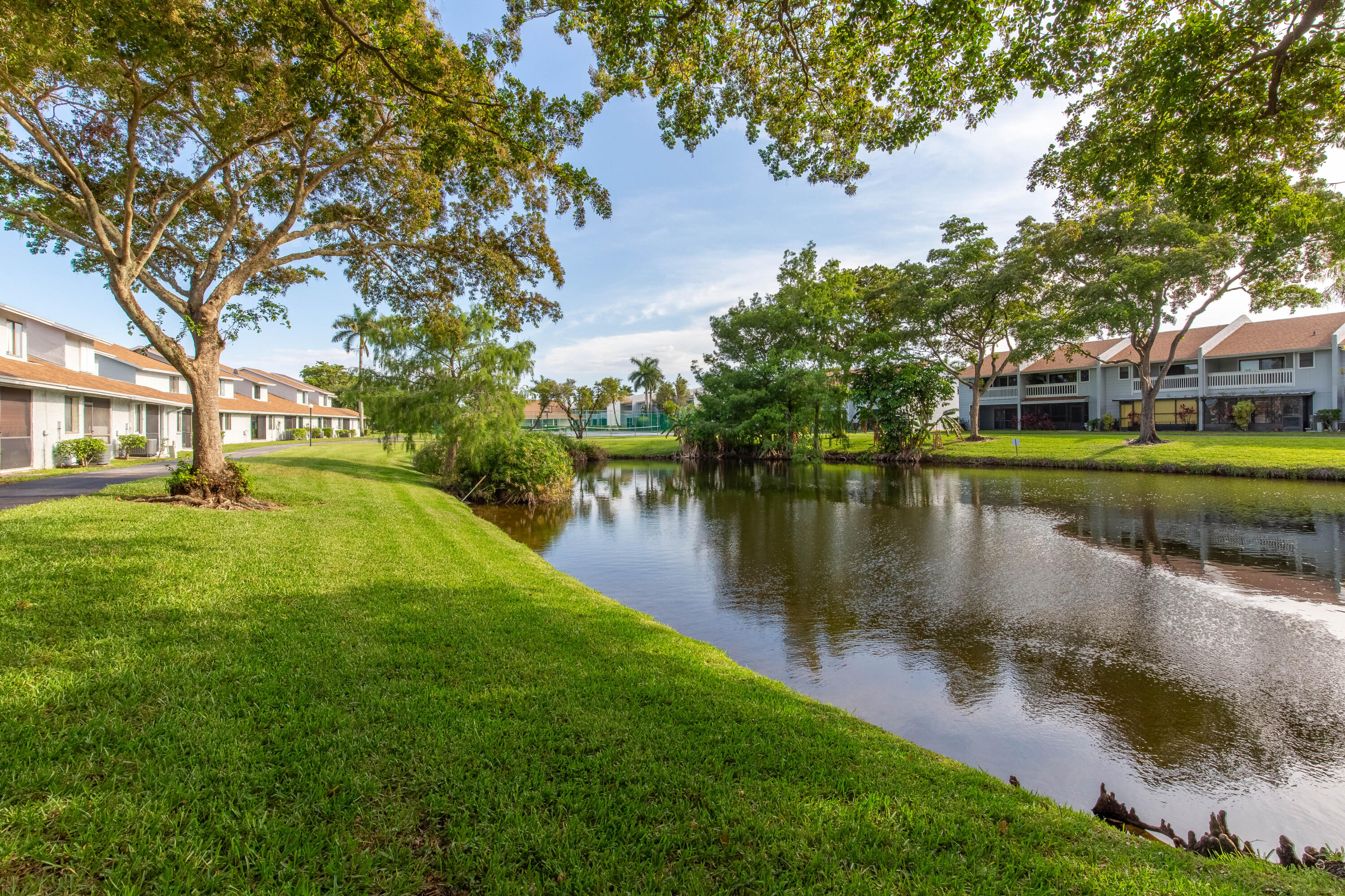 WOODBRIDGE LAKES - Residential