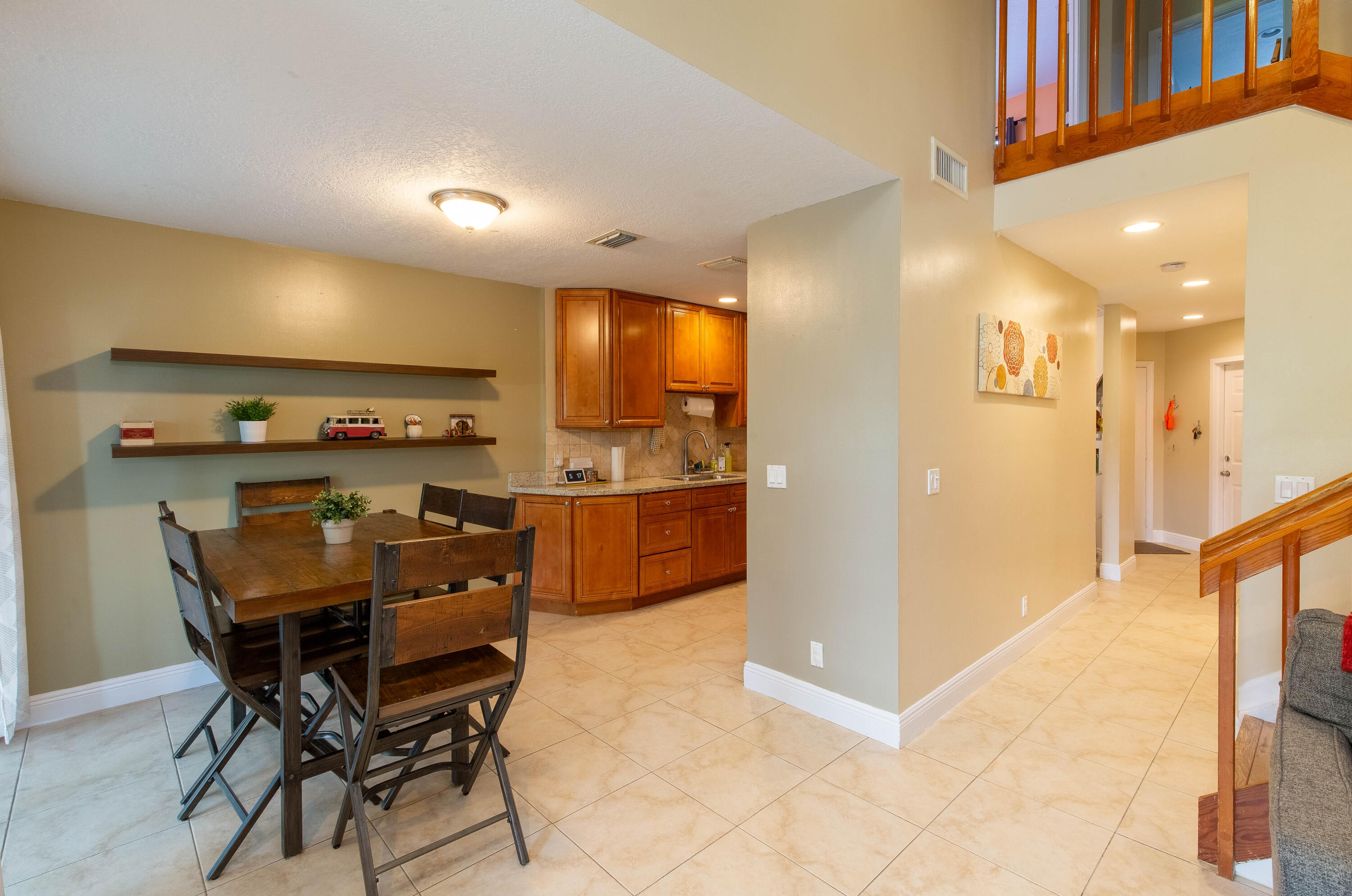 WOODBRIDGE LAKES - Residential