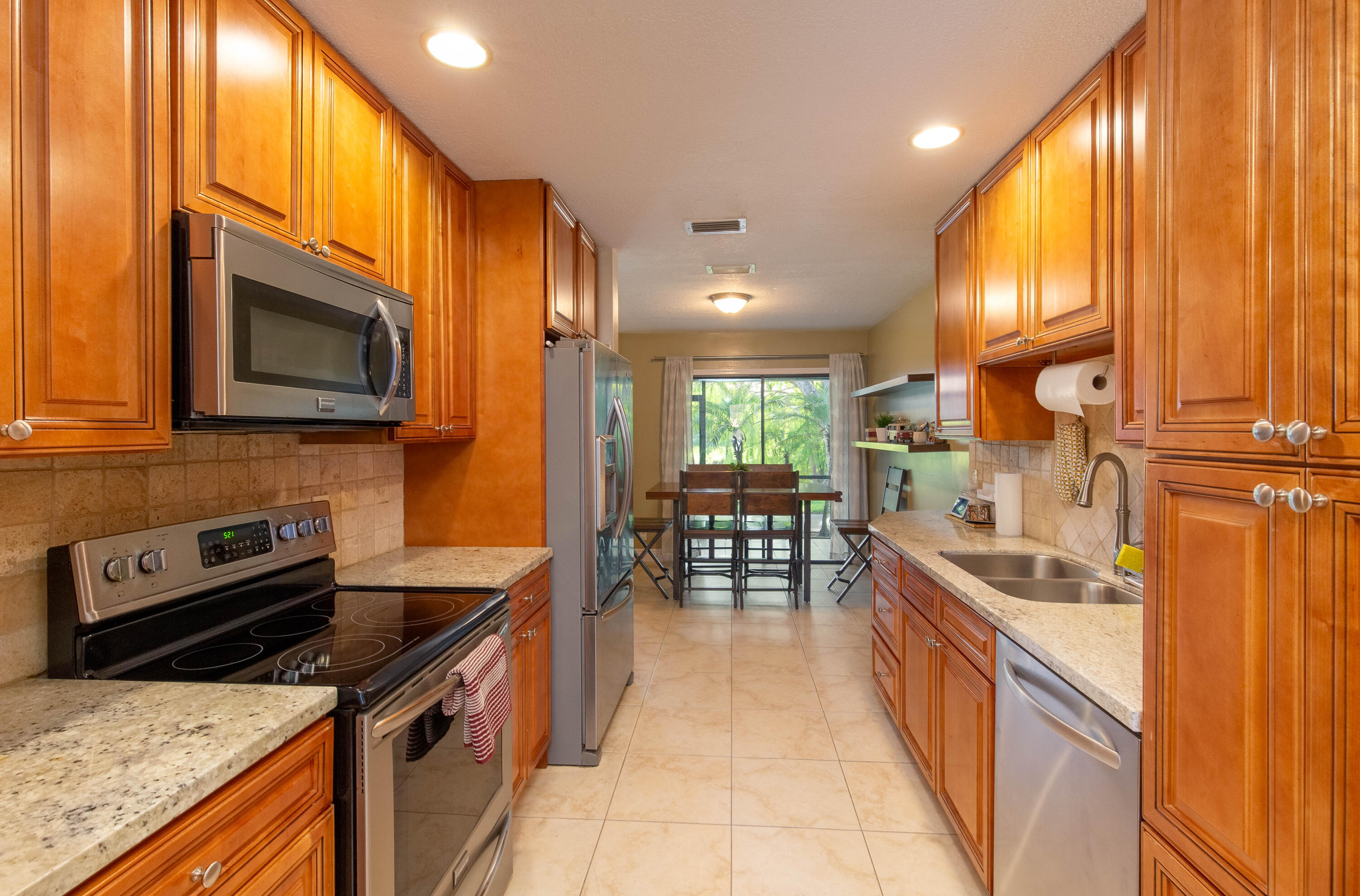 WOODBRIDGE LAKES - Residential