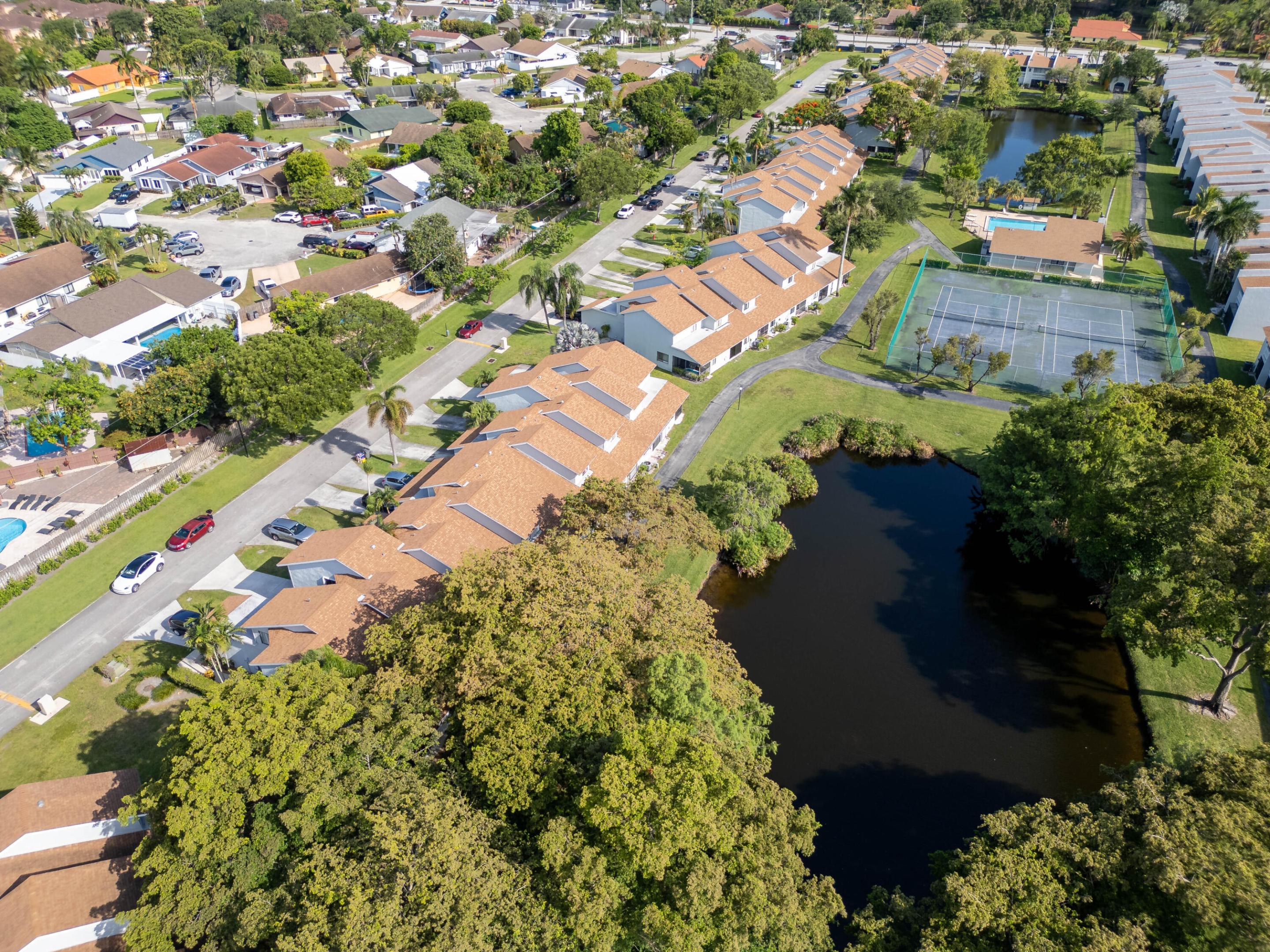 WOODBRIDGE LAKES - Residential