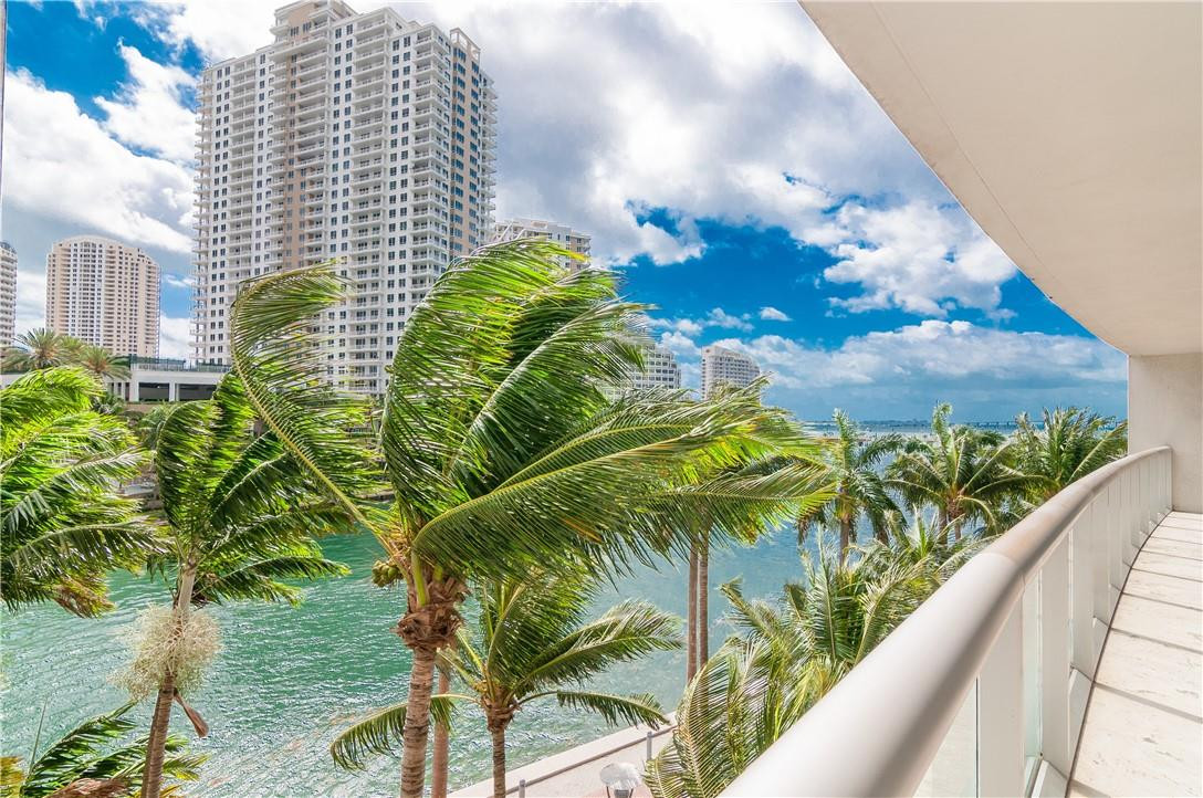 ICON BRICKELL TOWER 1 - Residential