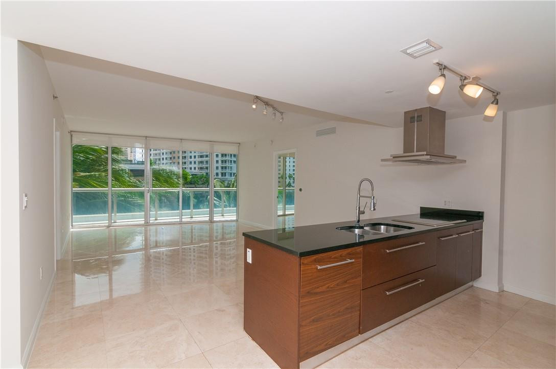 ICON BRICKELL TOWER 1 - Residential