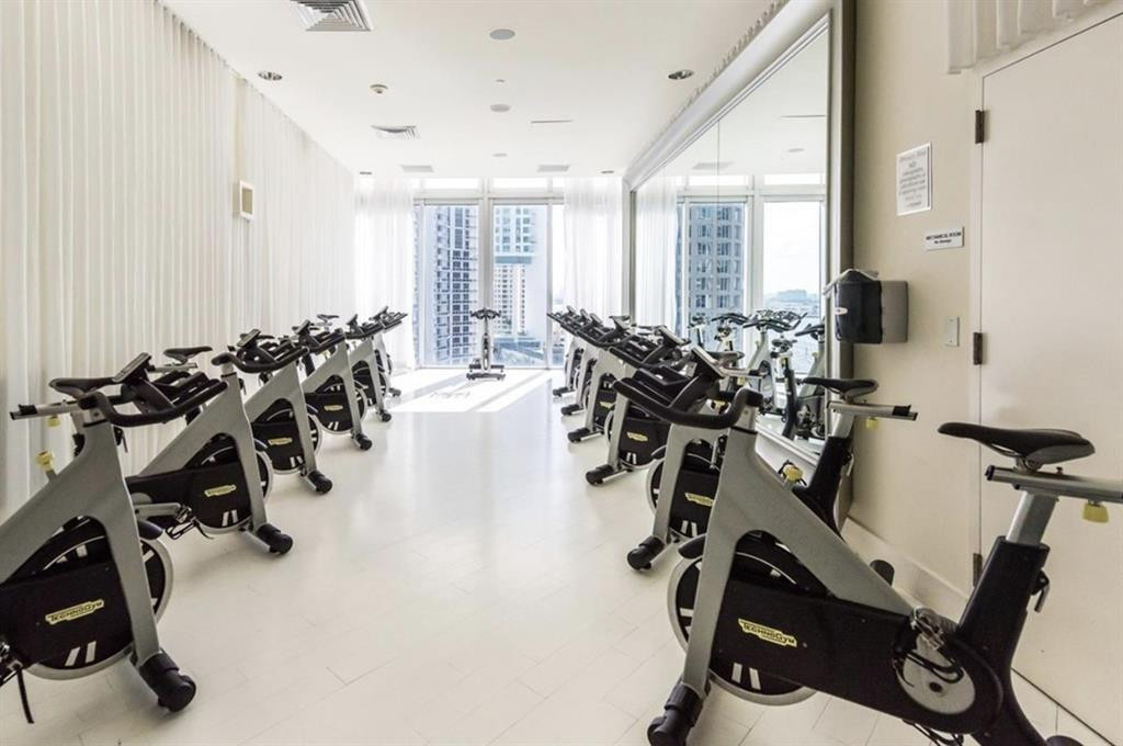 ICON BRICKELL TOWER 1 - Residential
