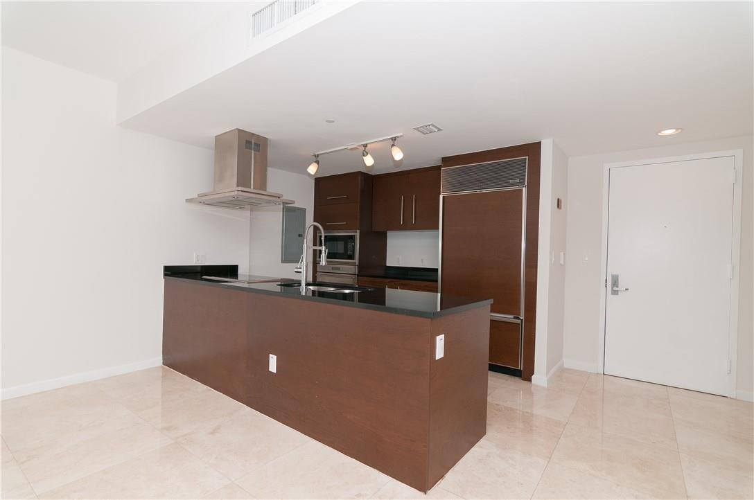 ICON BRICKELL TOWER 1 - Residential