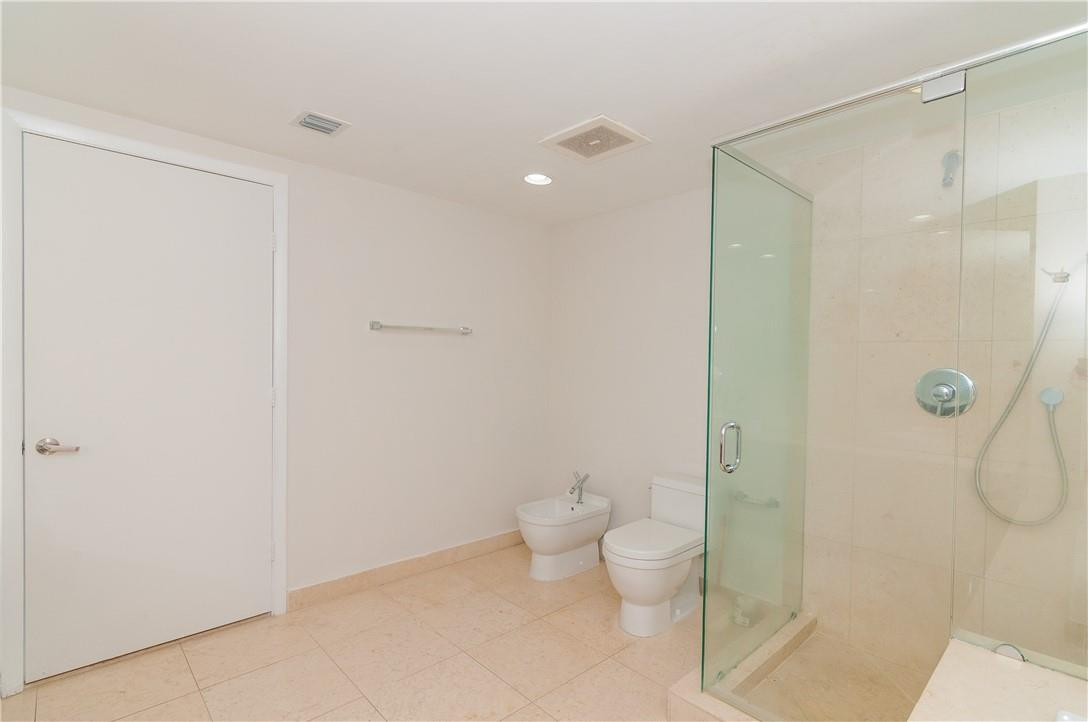 ICON BRICKELL TOWER 1 - Residential