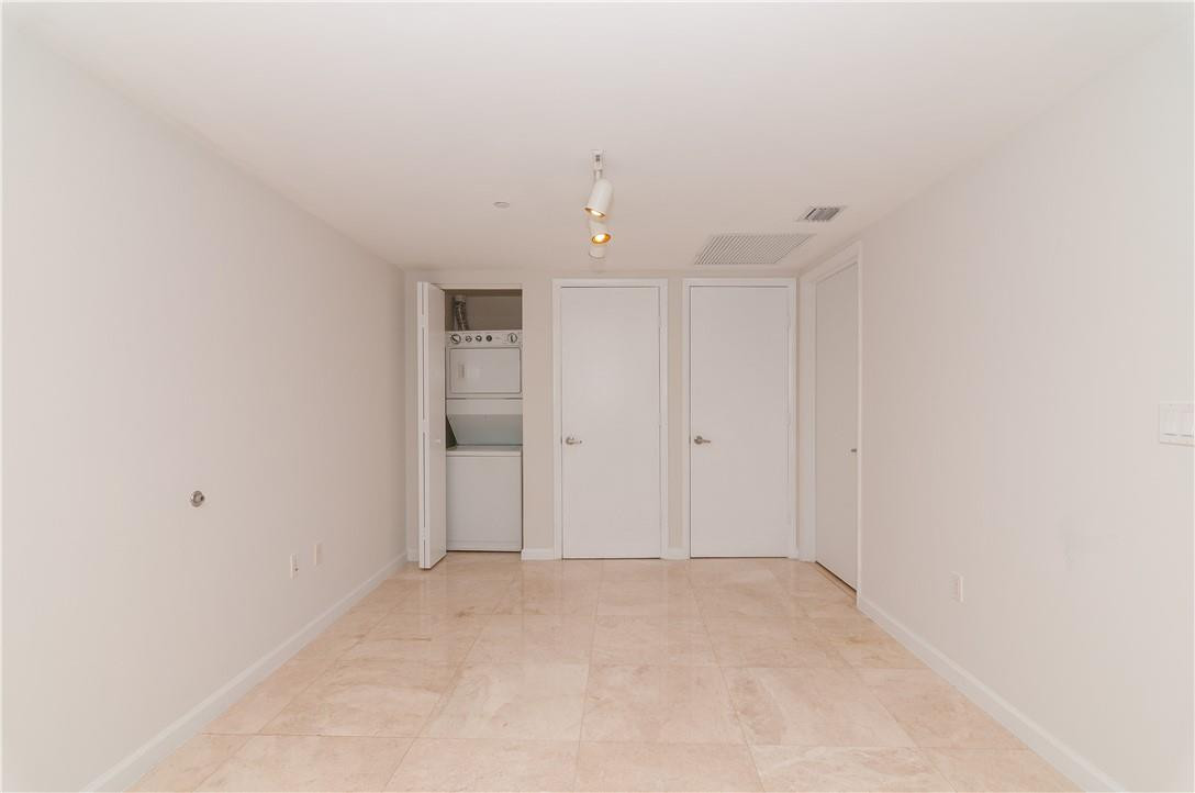 ICON BRICKELL TOWER 1 - Residential
