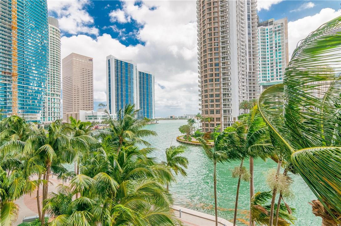 ICON BRICKELL TOWER 1 - Residential