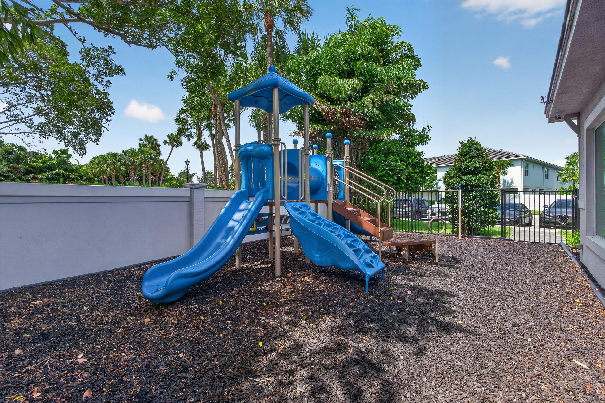 DEERFIELD CROSSING - Residential