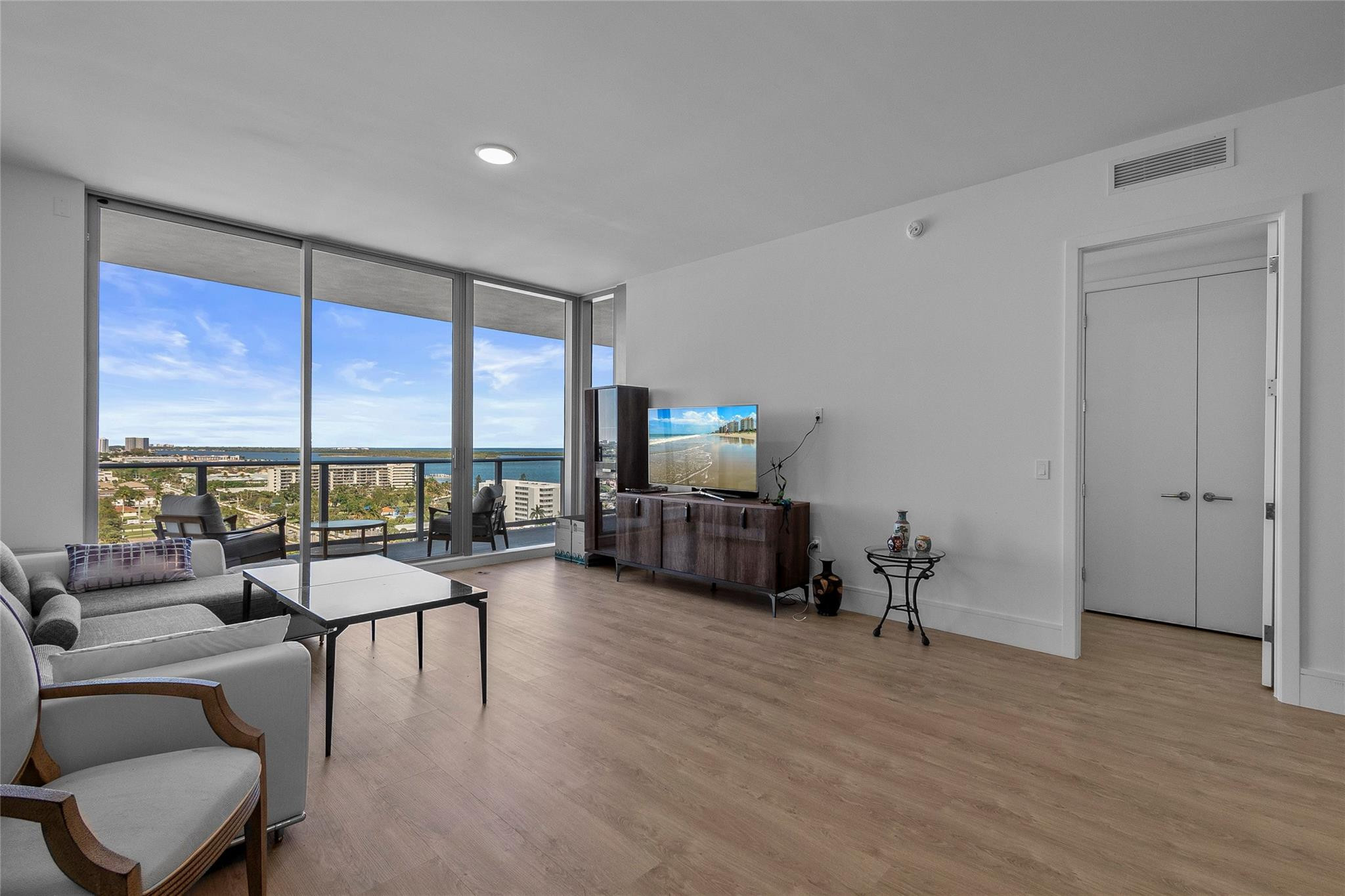 Nautilus 220 - Residential