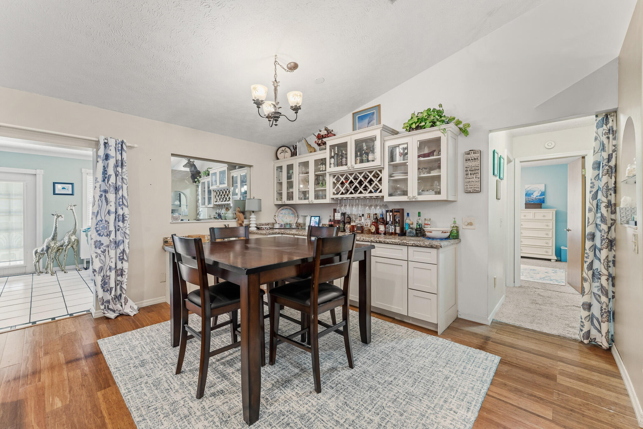 HORSESHOE POINT - Residential