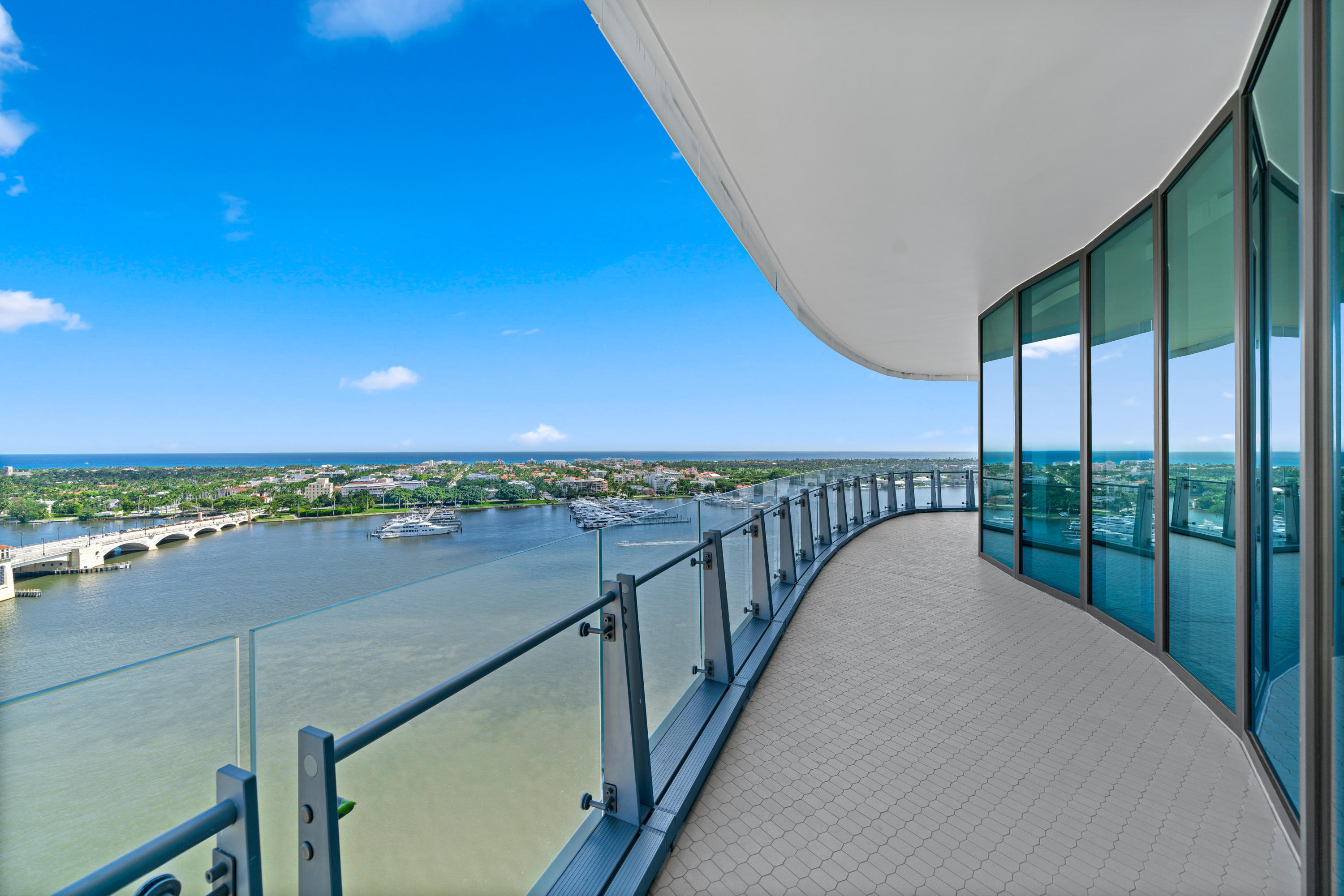 BRISTOL CONDO - Residential