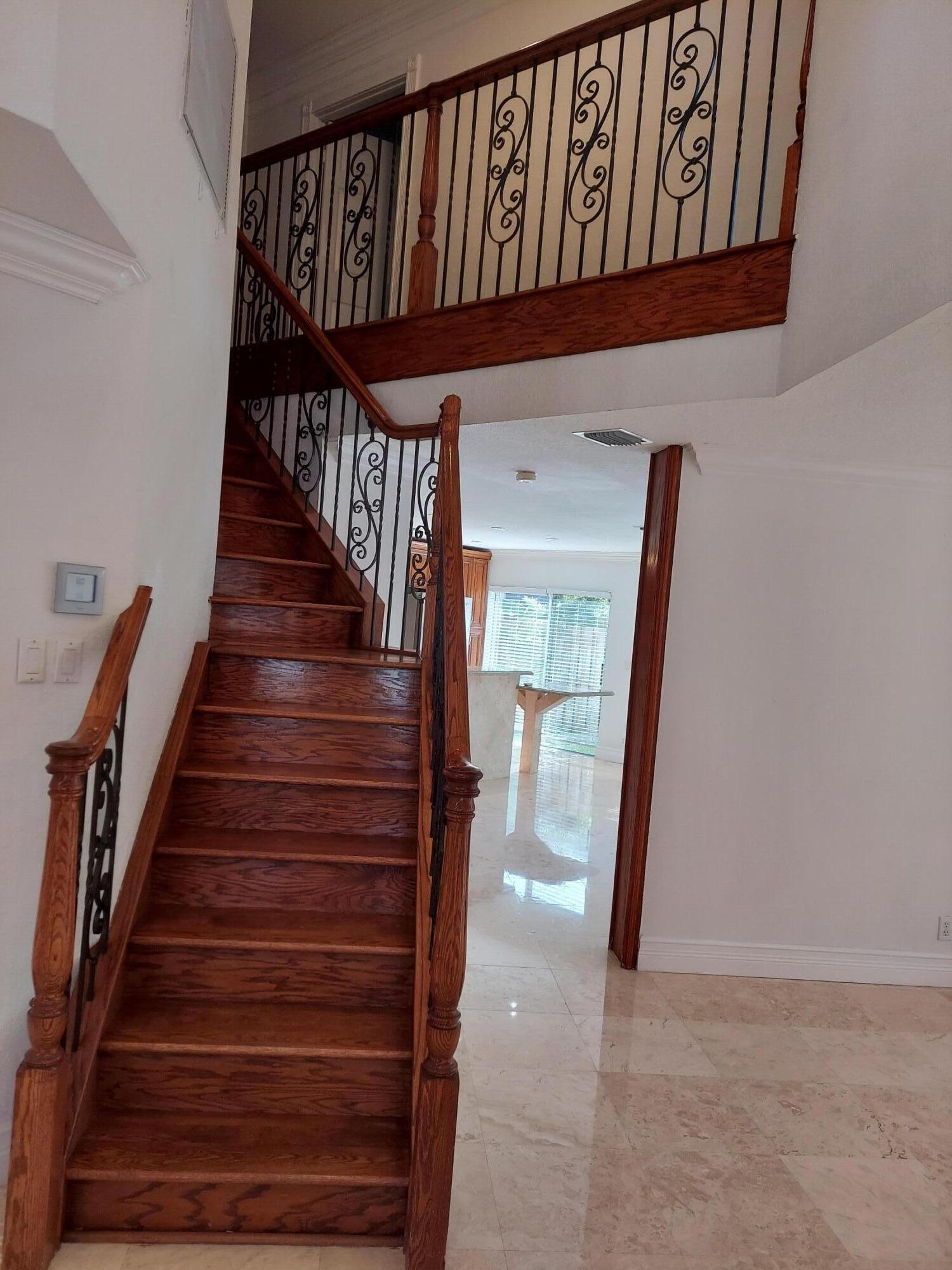 HILLSBORO COUNTRY CLUB - Residential Lease