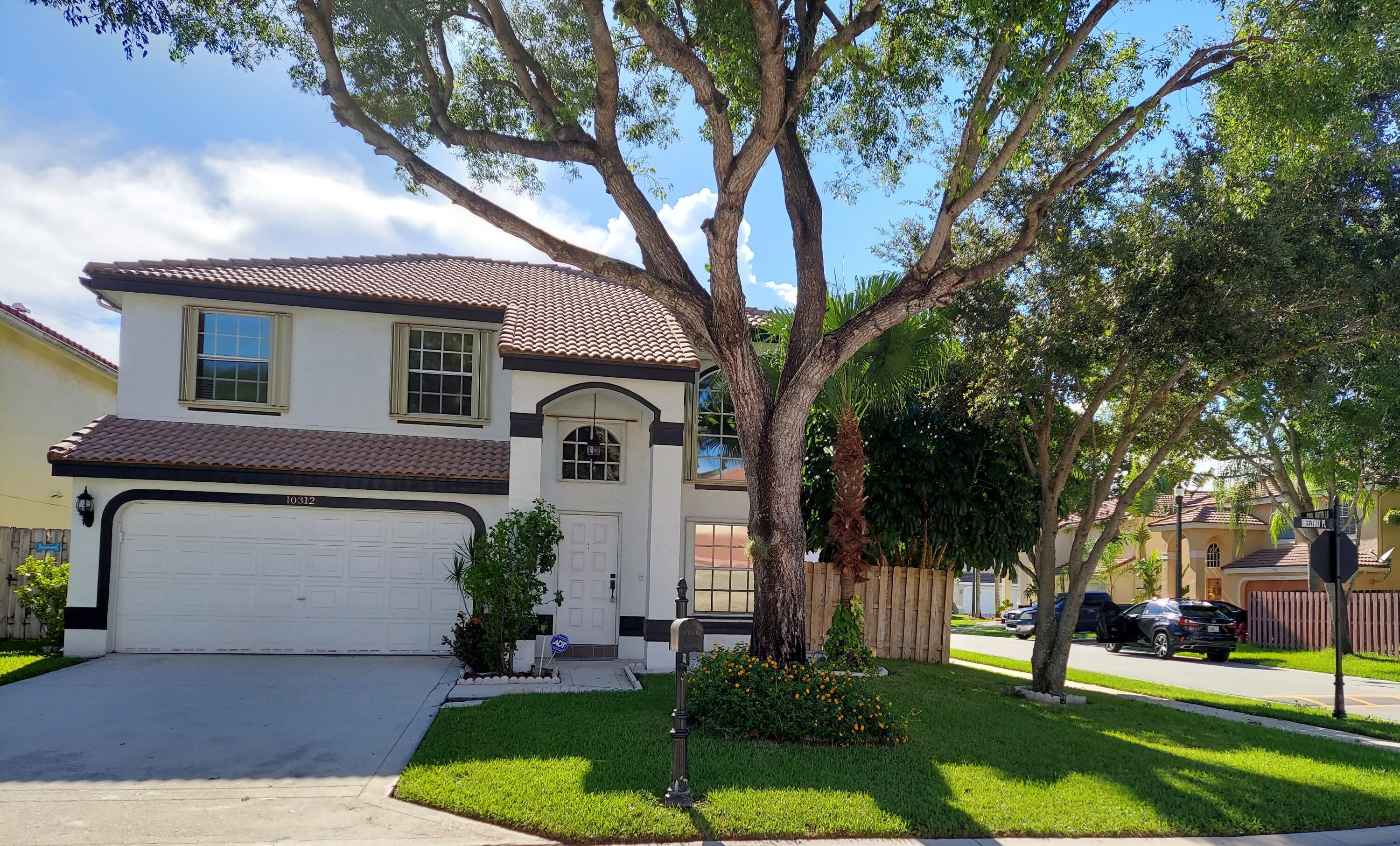 HILLSBORO COUNTRY CLUB - Residential Lease