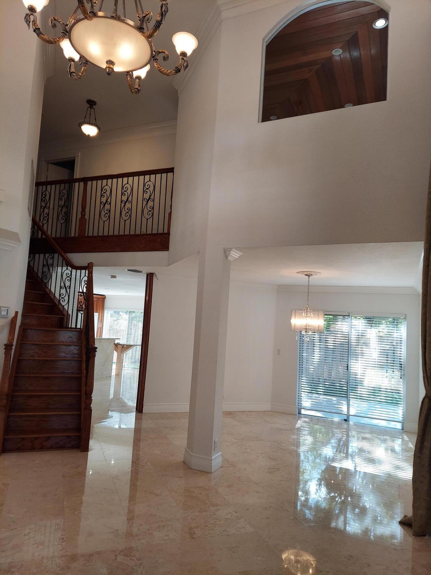HILLSBORO COUNTRY CLUB - Residential Lease