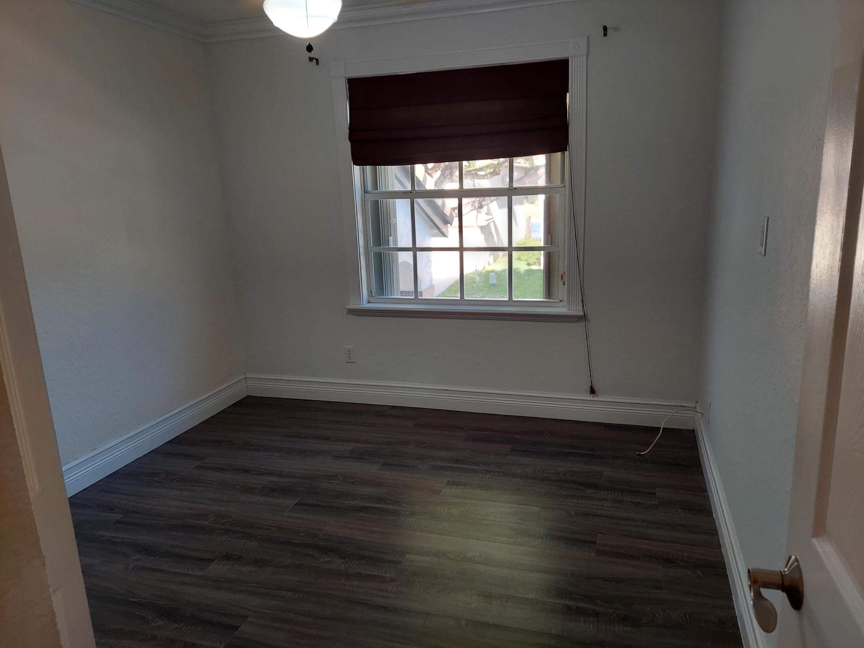 HILLSBORO COUNTRY CLUB - Residential Lease