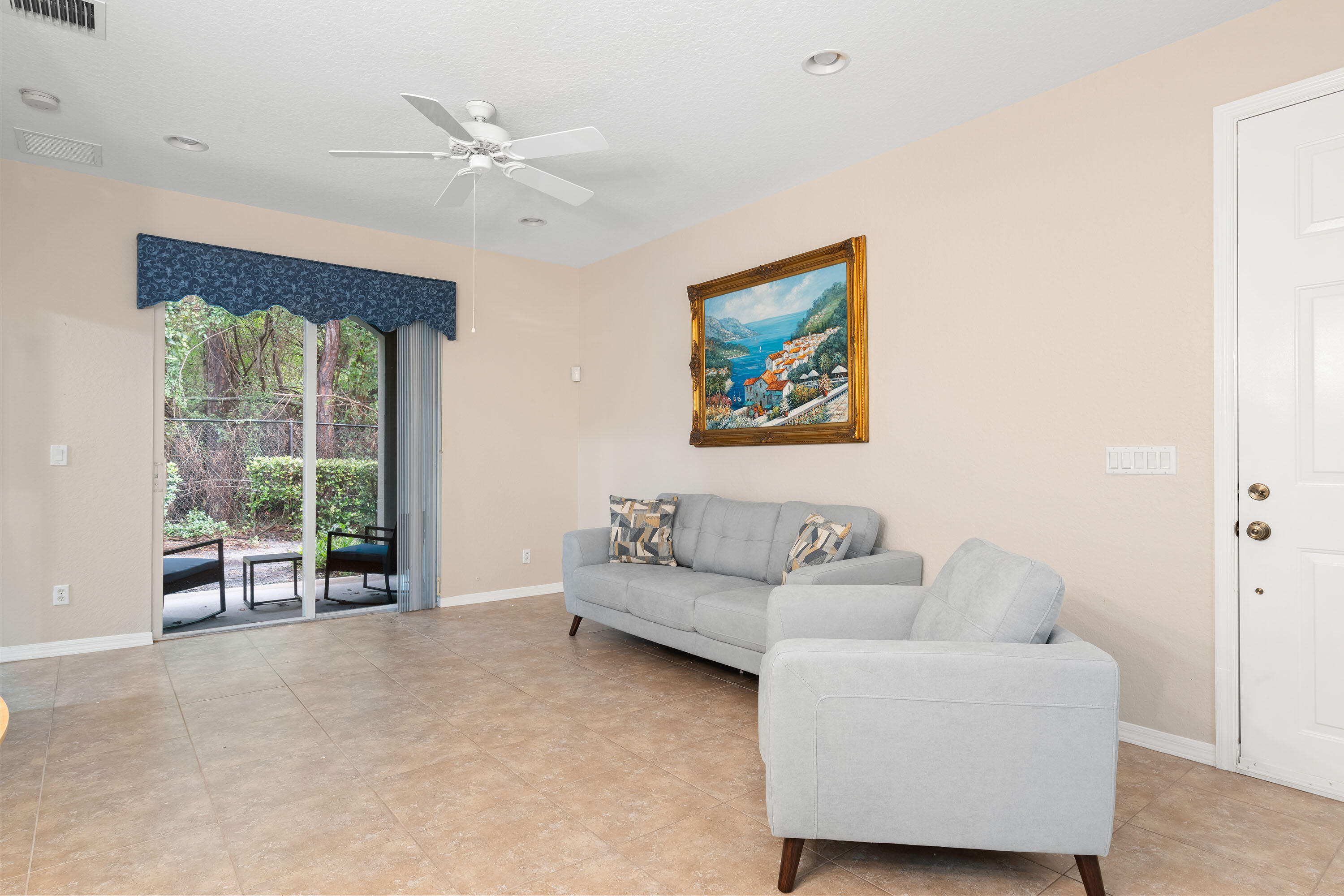 LEGENDS AT THE GARDENS CONDO - Residential Lease
