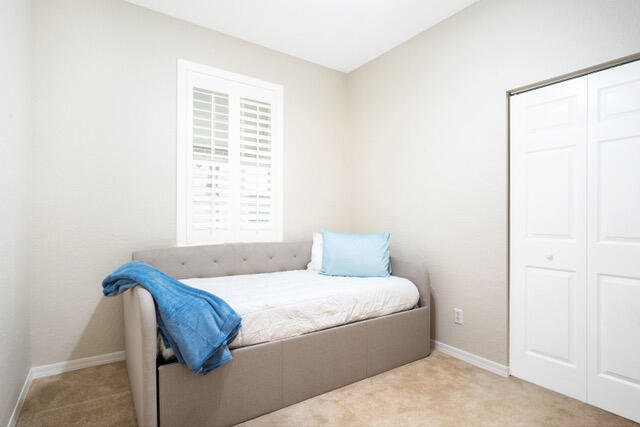 LEGENDS AT THE GARDENS CONDO - Residential Lease
