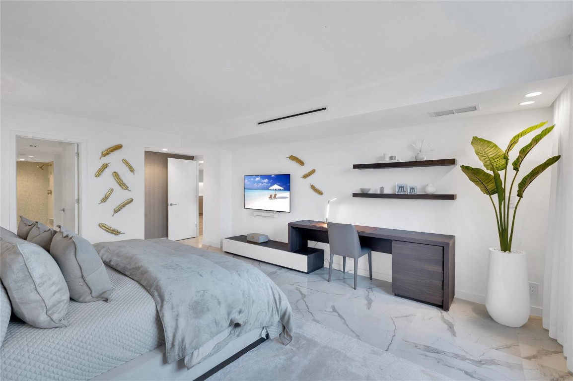 Americas on The Park Cond - Residential