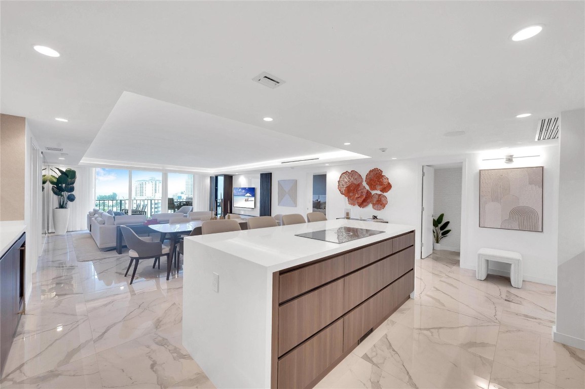 Americas on The Park Cond - Residential