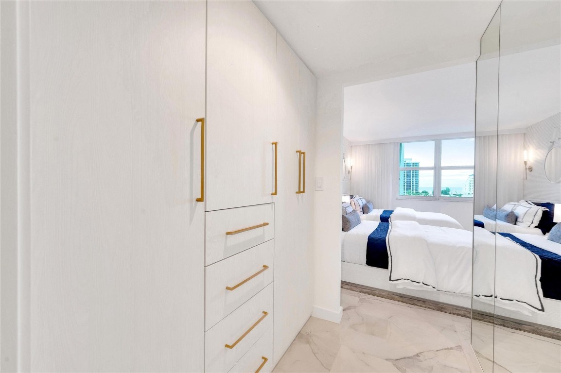 Americas on The Park Cond - Residential