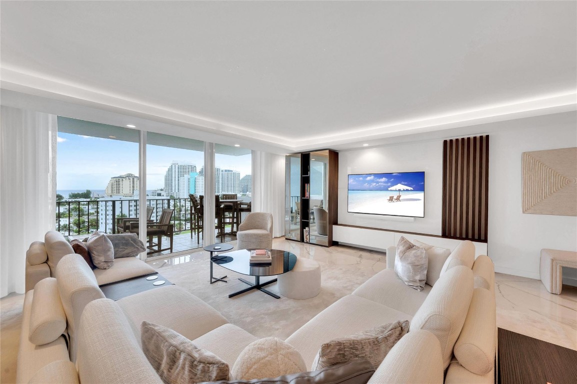 Americas on The Park Cond - Residential