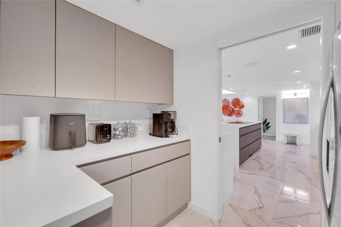 Americas on The Park Cond - Residential