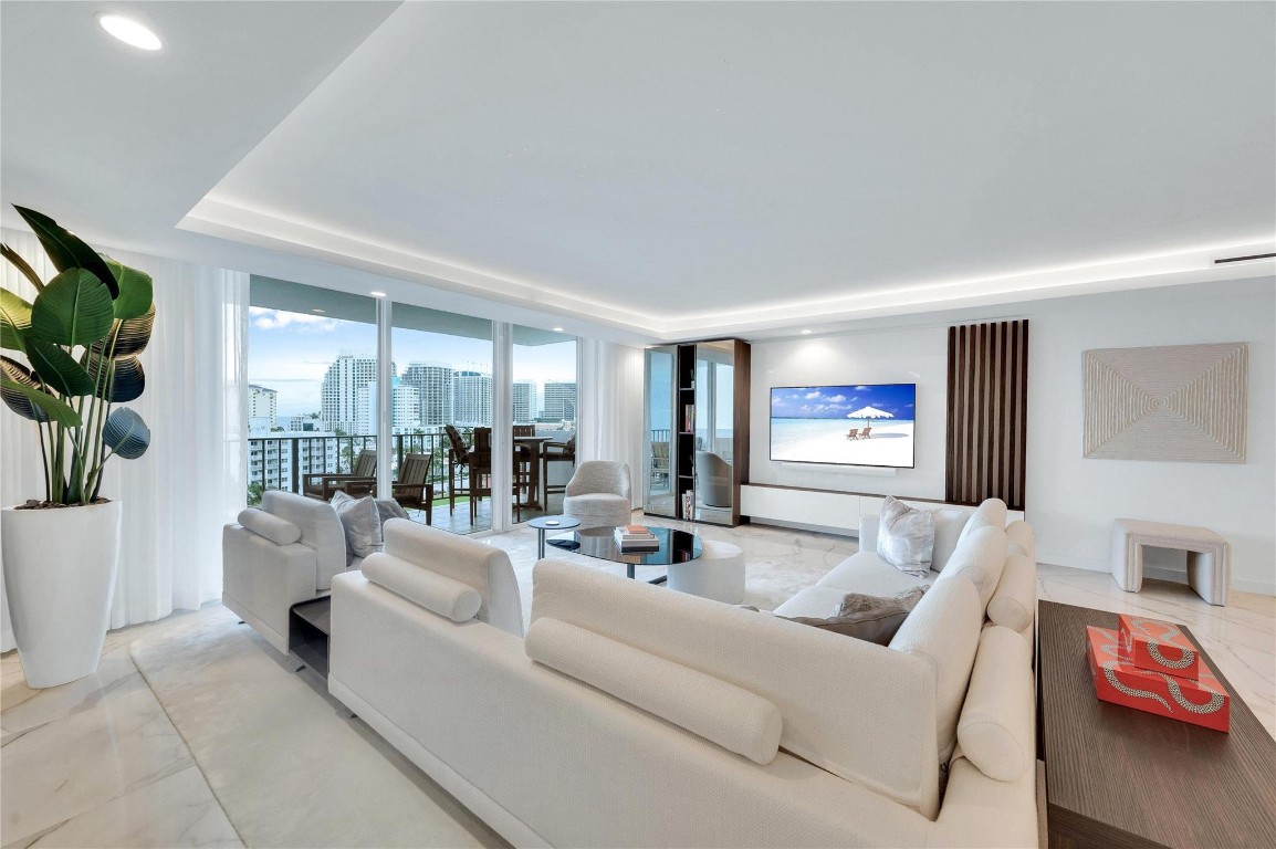 Americas on The Park Cond - Residential