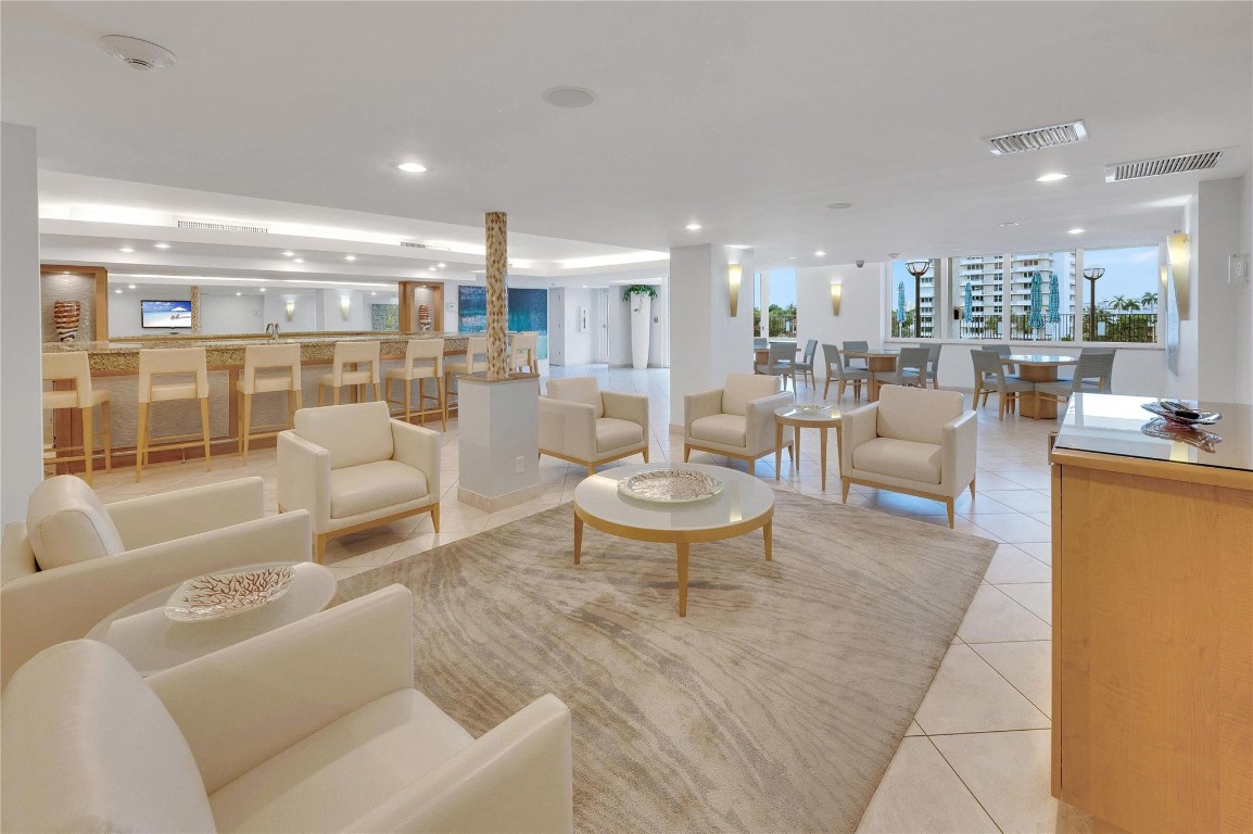 Americas on The Park Cond - Residential