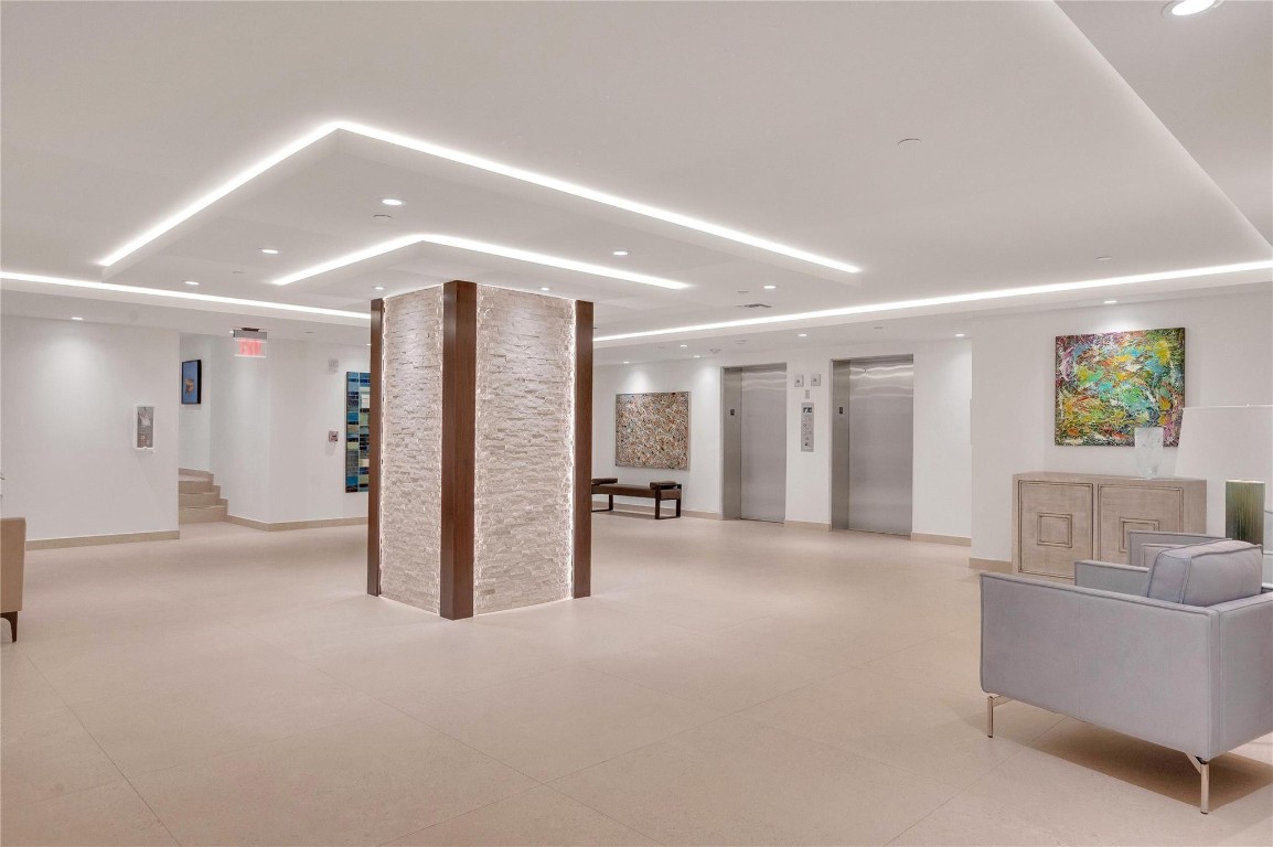 Americas on The Park Cond - Residential