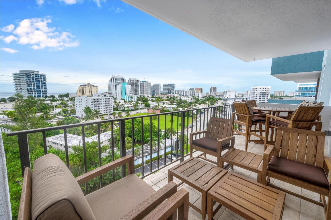 Americas on The Park Cond - Residential