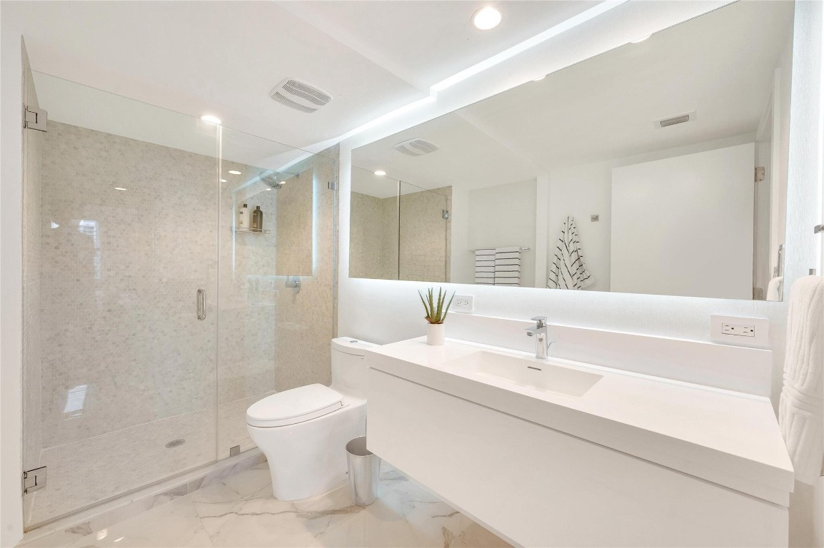 Americas on The Park Cond - Residential