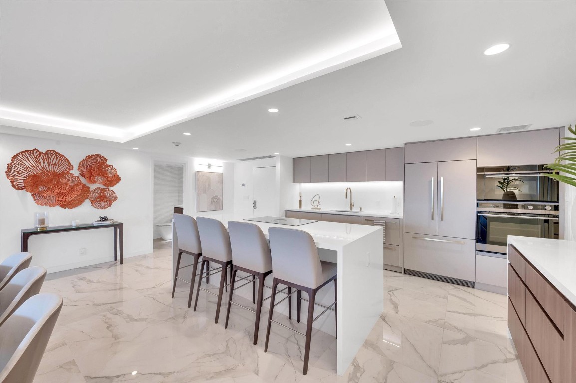 Americas on The Park Cond - Residential