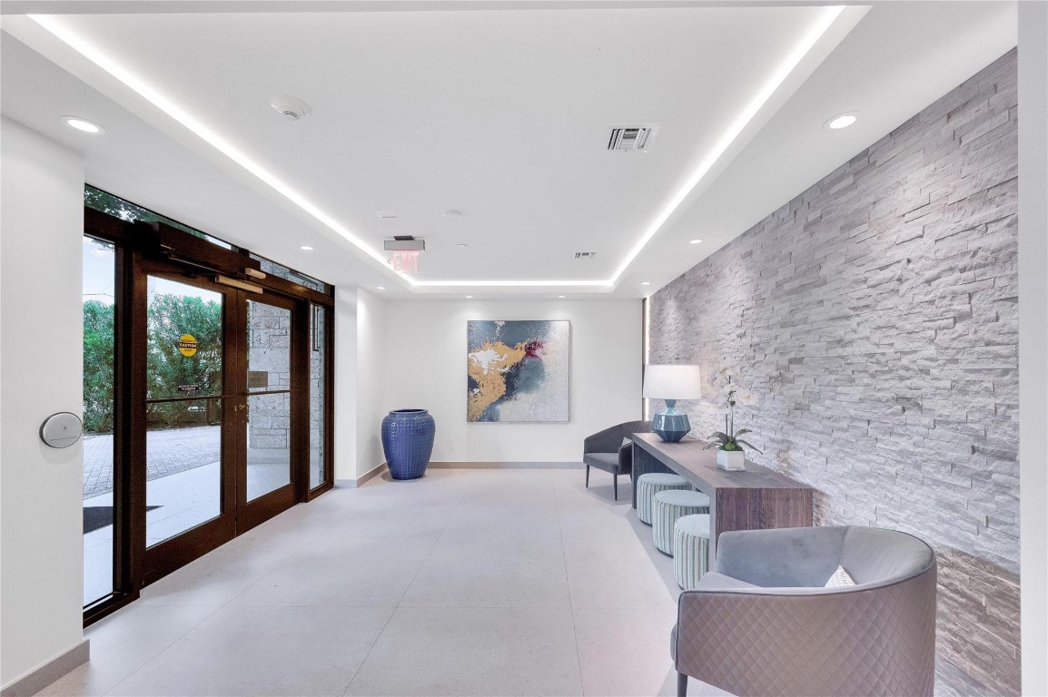 Americas on The Park Cond - Residential