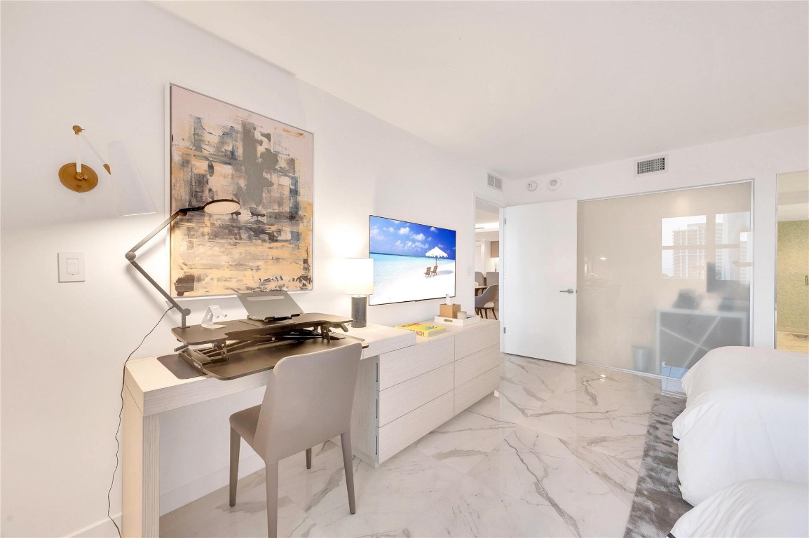 Americas on The Park Cond - Residential