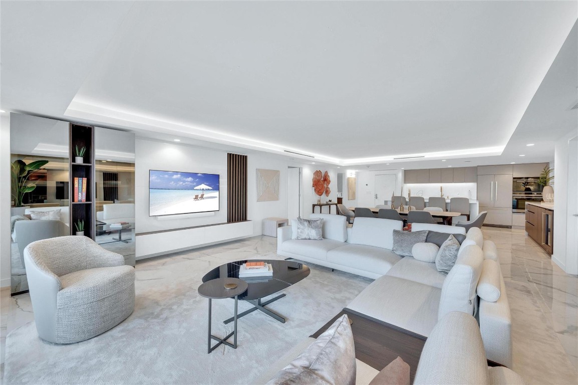 Americas on The Park Cond - Residential