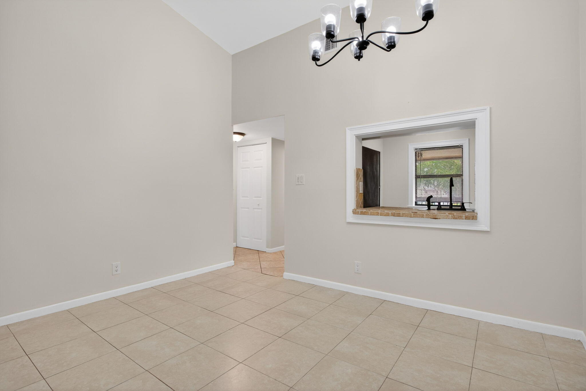 KARANDA VILLAGE II-B CONDO - Residential