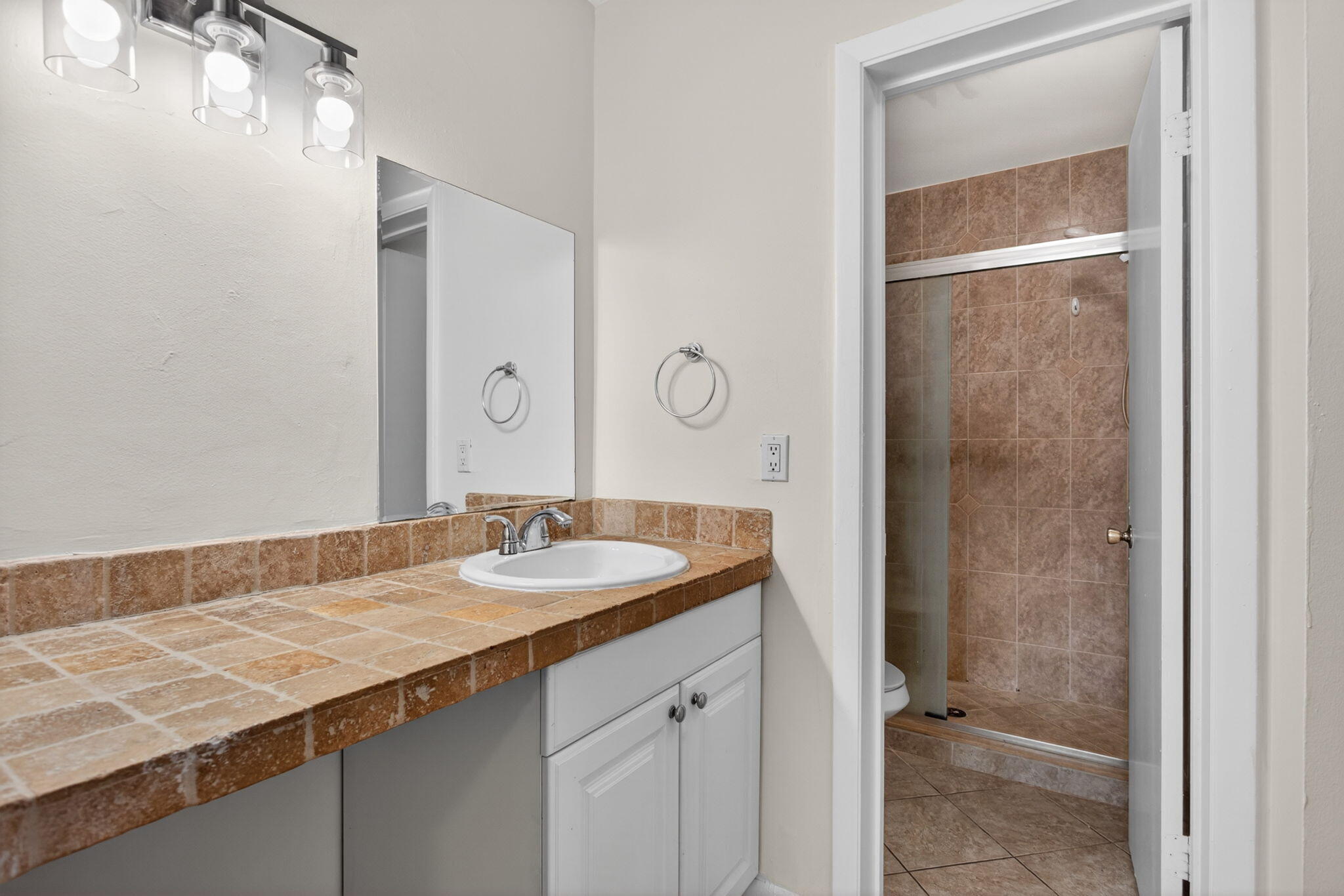 KARANDA VILLAGE II-B CONDO - Residential