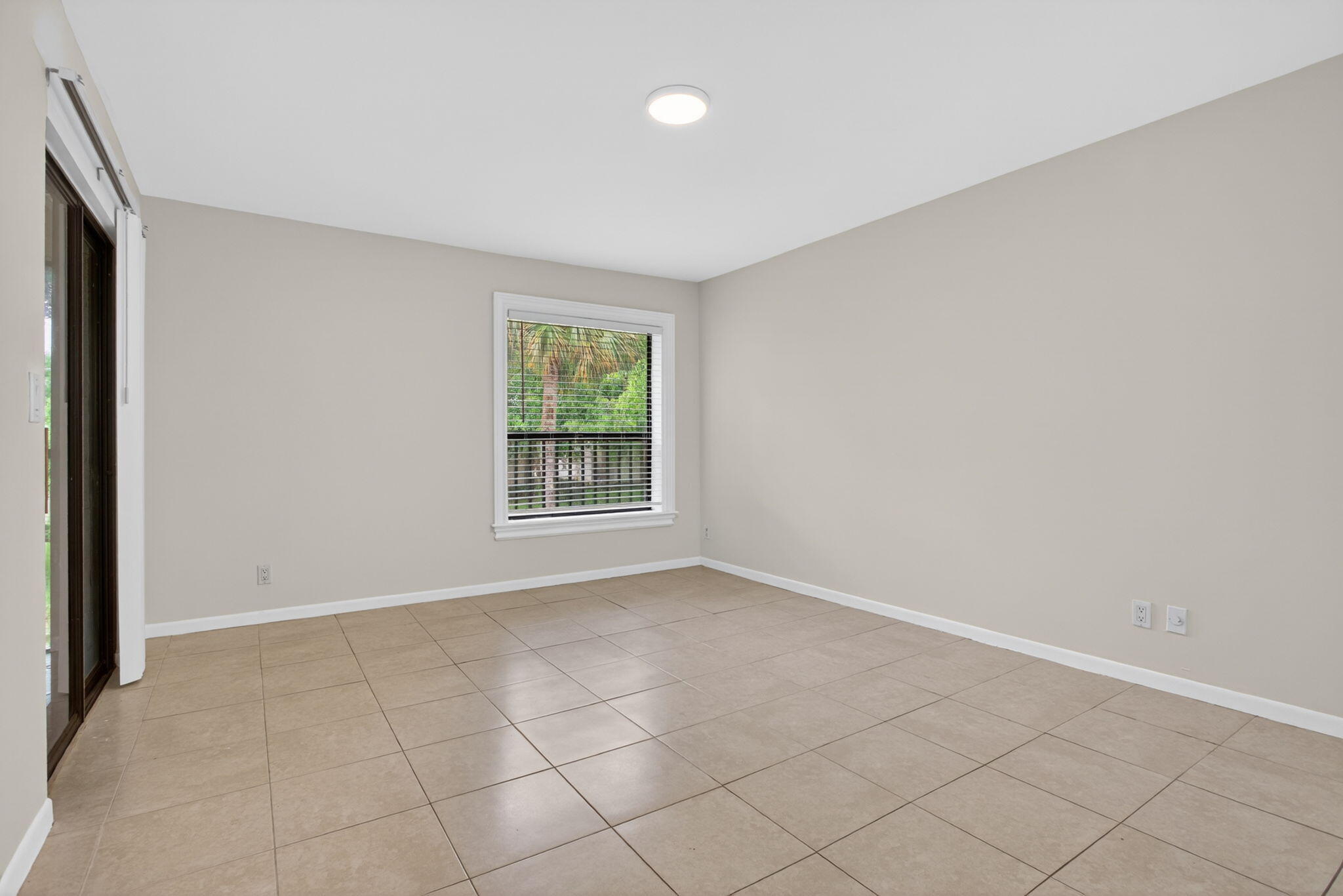 KARANDA VILLAGE II-B CONDO - Residential