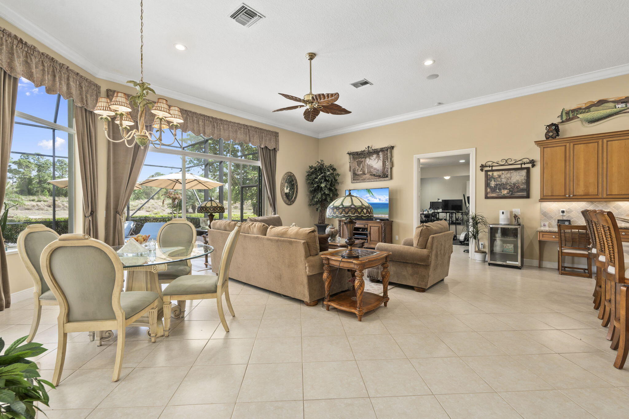 LAURELS - Residential
