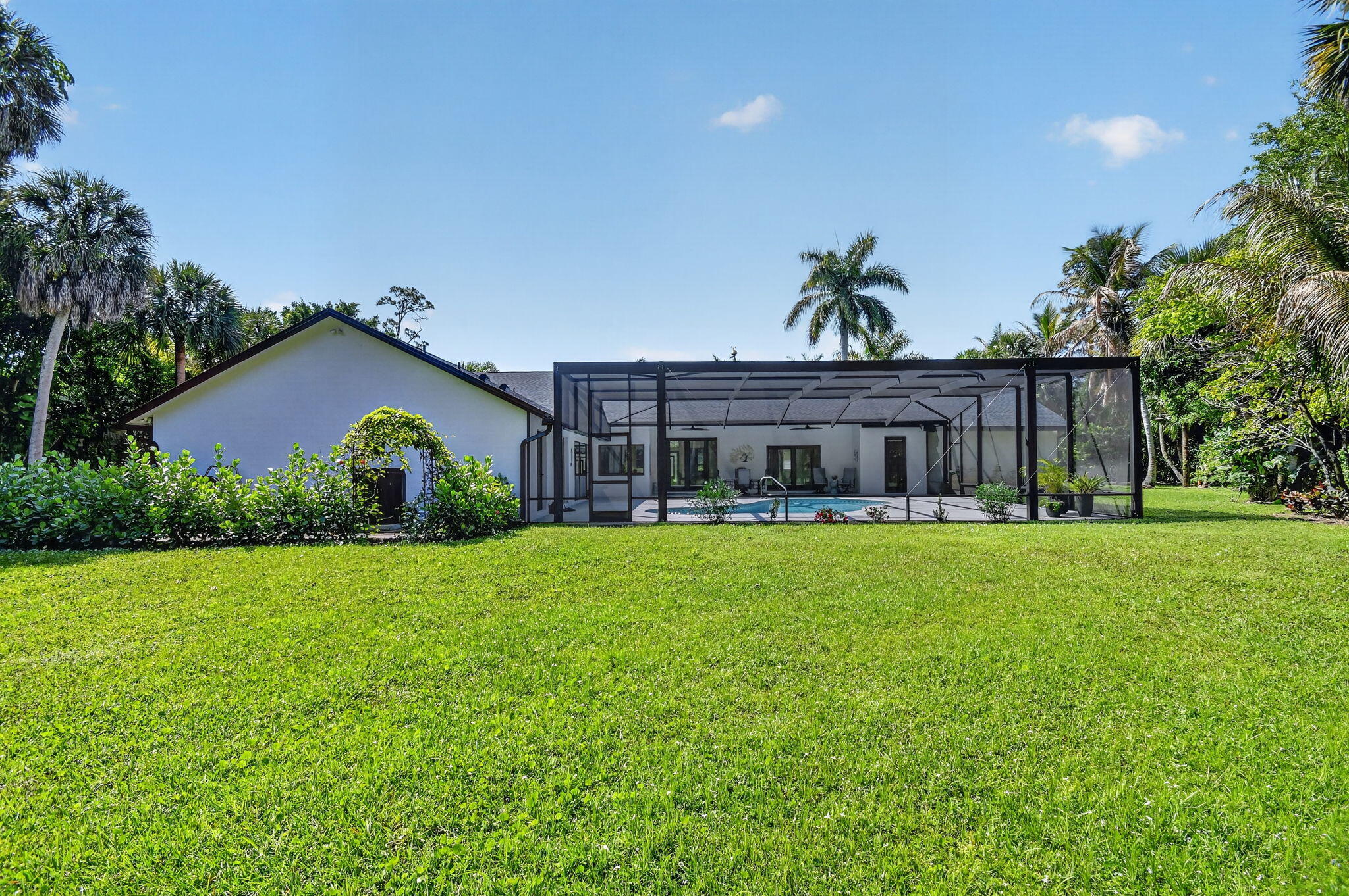 PINEWOOD OF WELLINGTON - Residential
