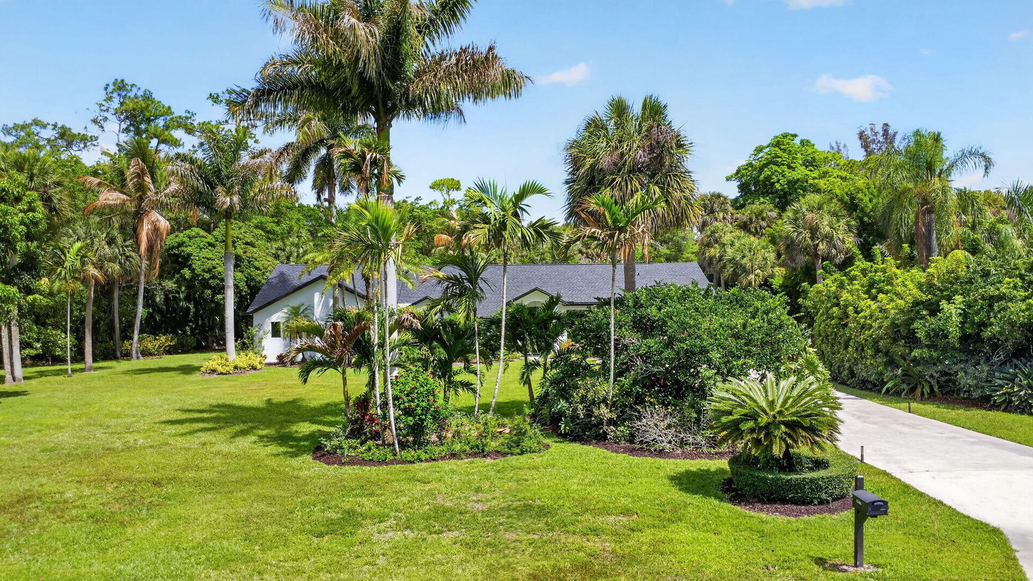 PINEWOOD OF WELLINGTON - Residential