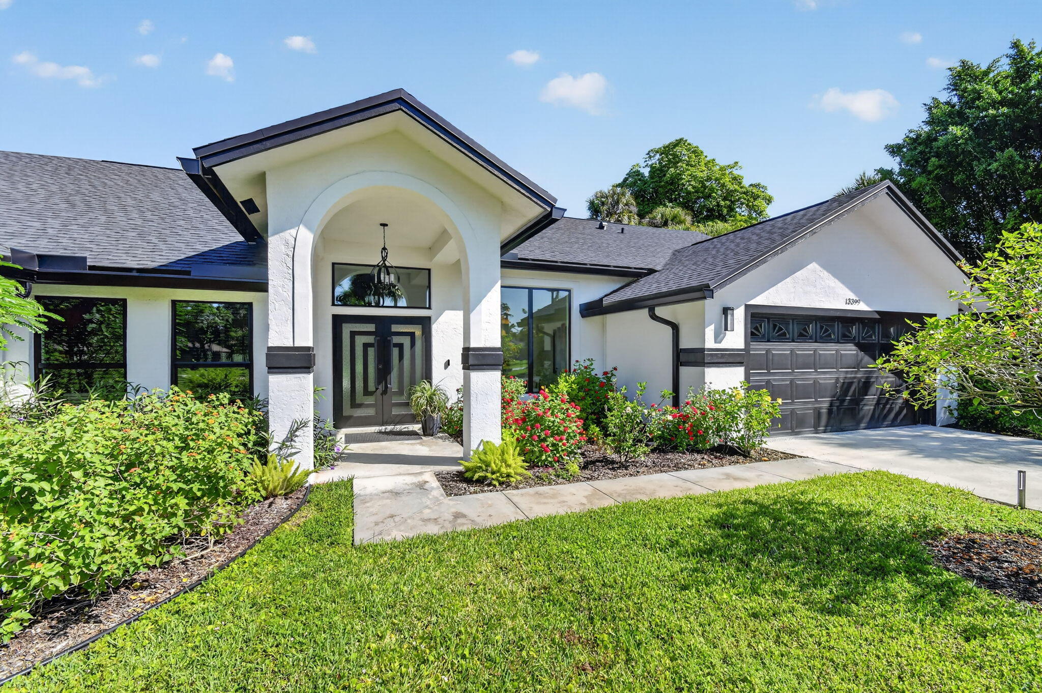 PINEWOOD OF WELLINGTON - Residential