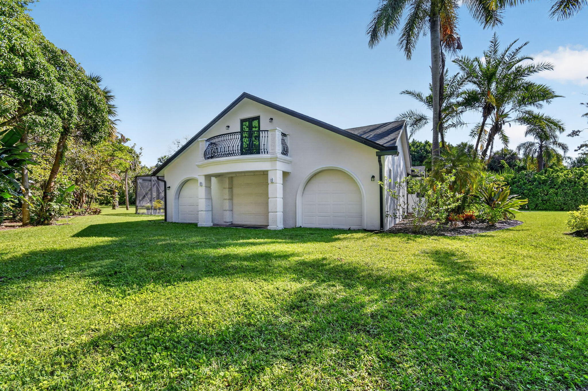 PINEWOOD OF WELLINGTON - Residential