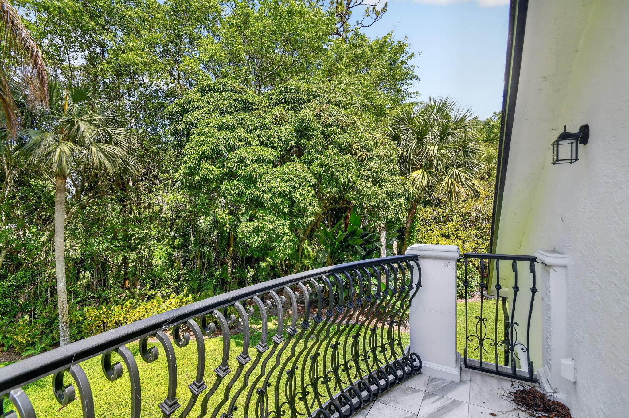 PINEWOOD OF WELLINGTON - Residential