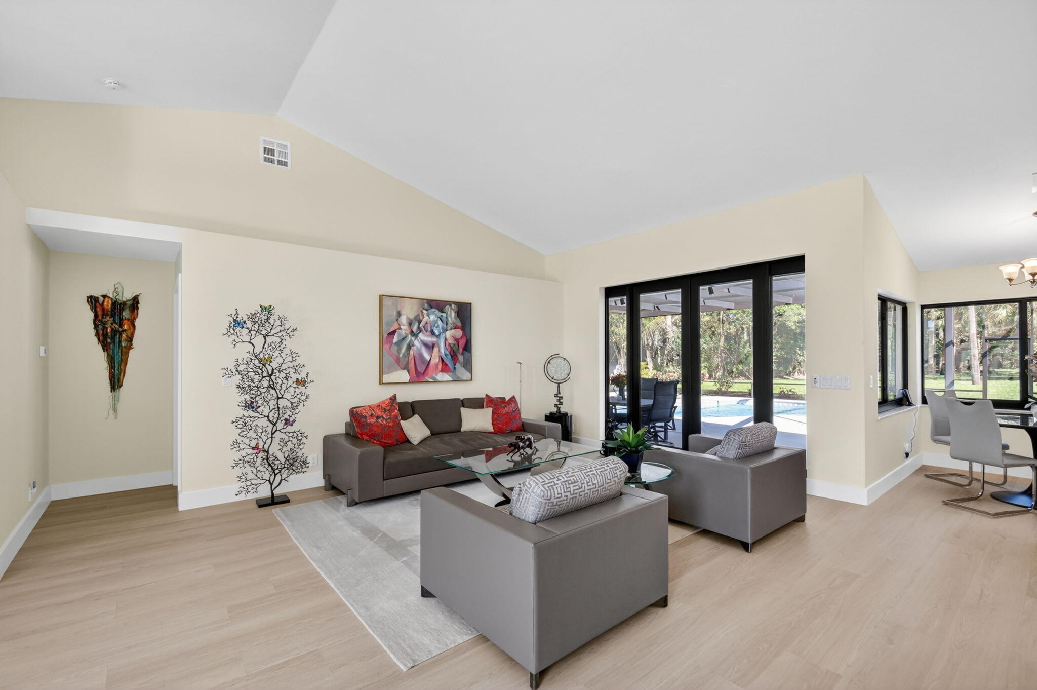 PINEWOOD OF WELLINGTON - Residential