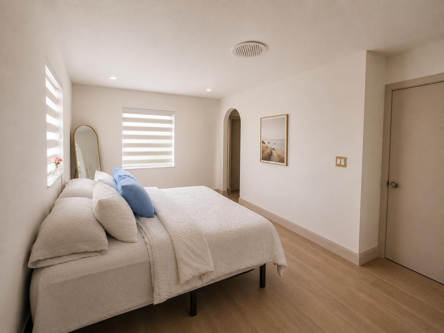 HOLLYWOOD LITTLE RANCHES - Residential