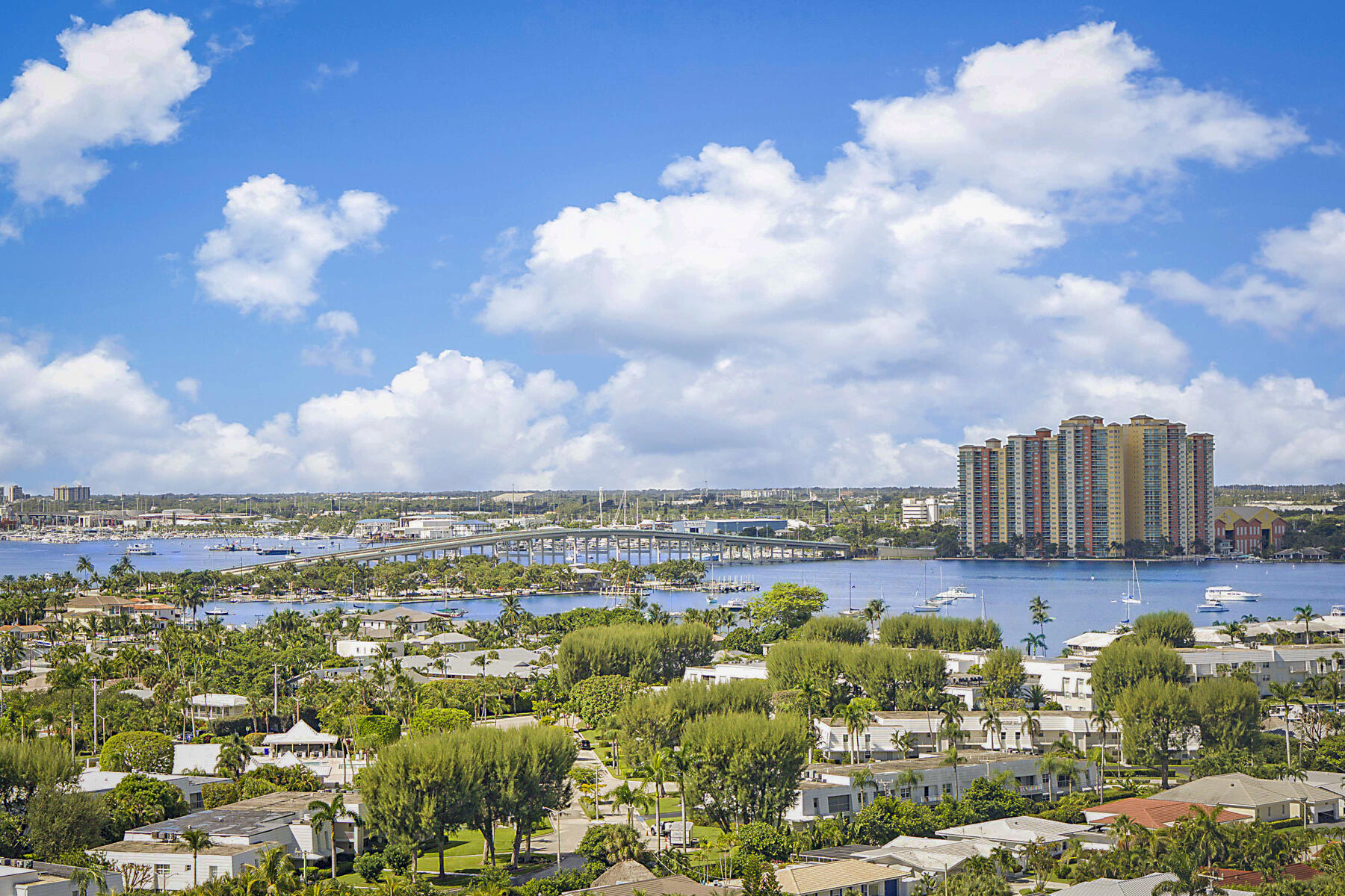 VISTABLUE SINGER ISLAND CONDO - Residential