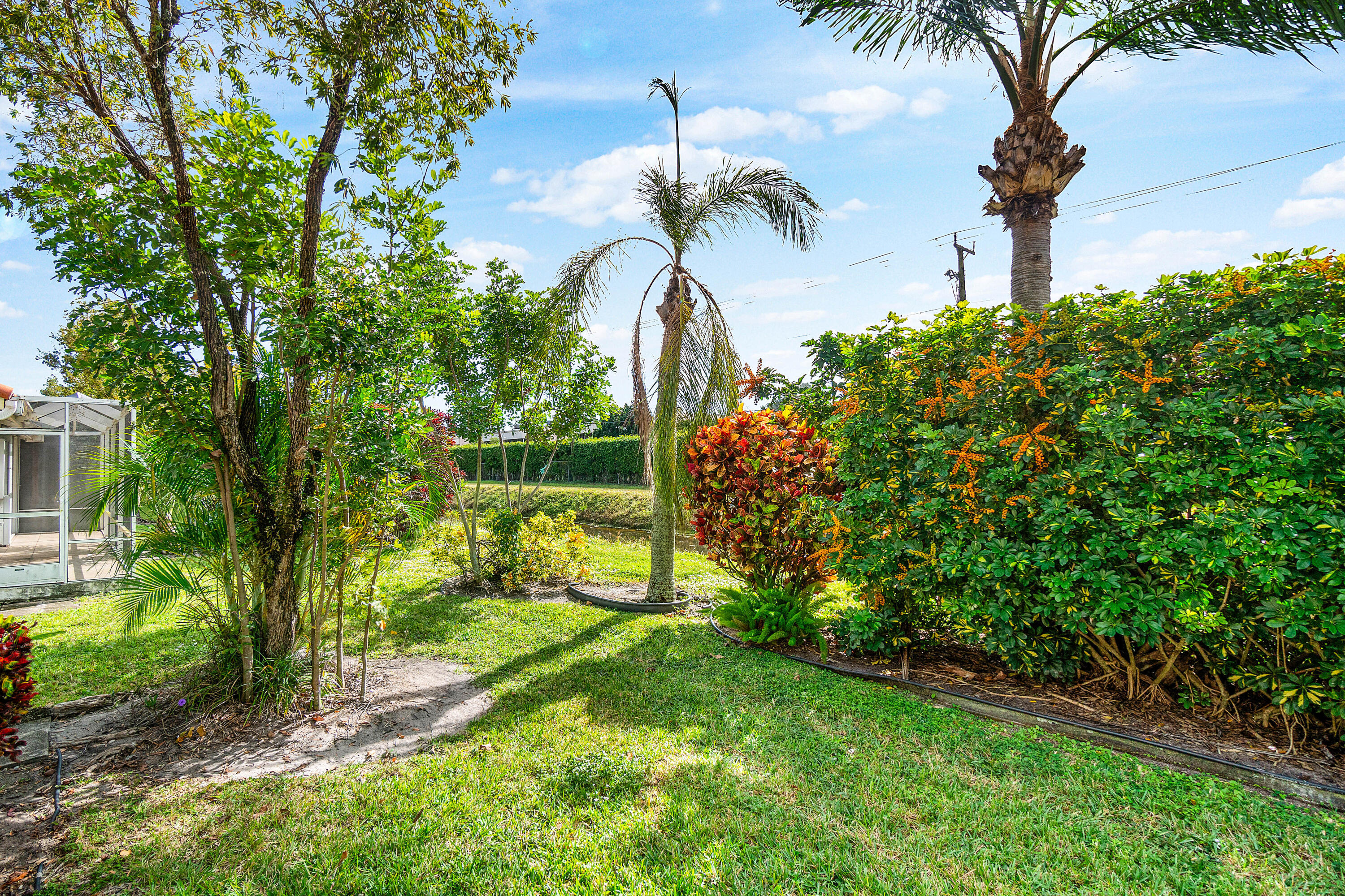 FLORAL LAKES 1 - Residential