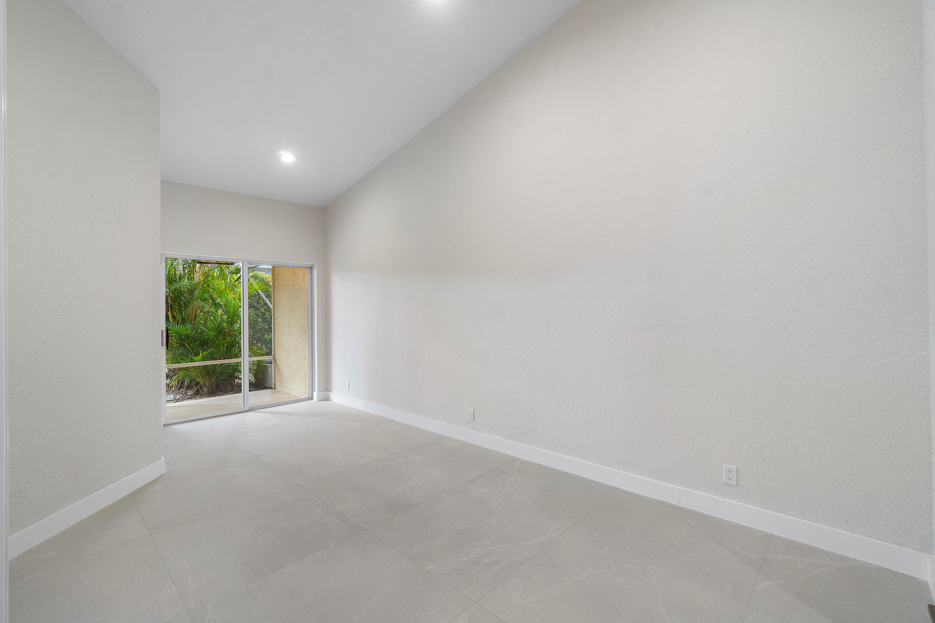 FLORAL LAKES 1 - Residential