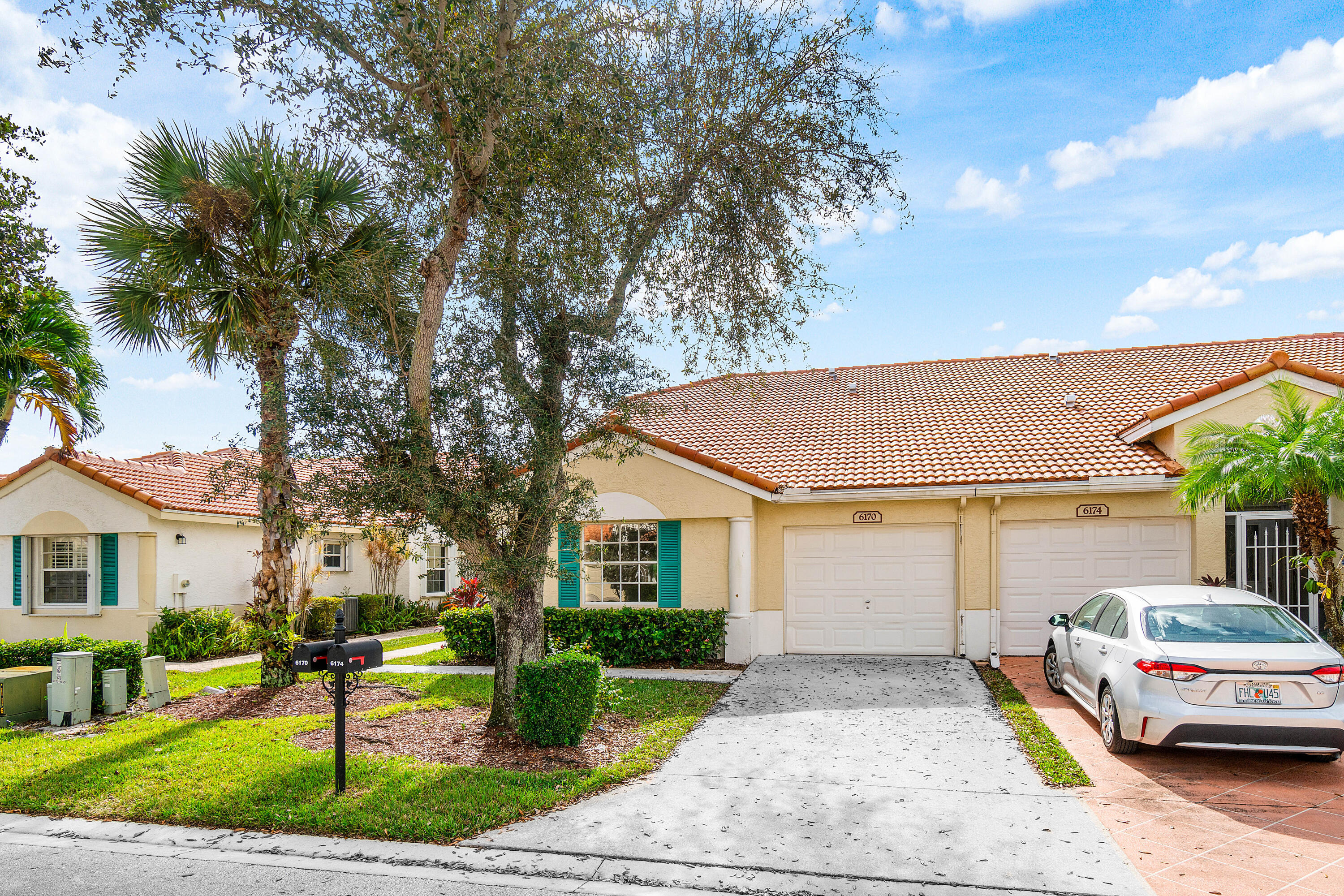 FLORAL LAKES 1 - Residential